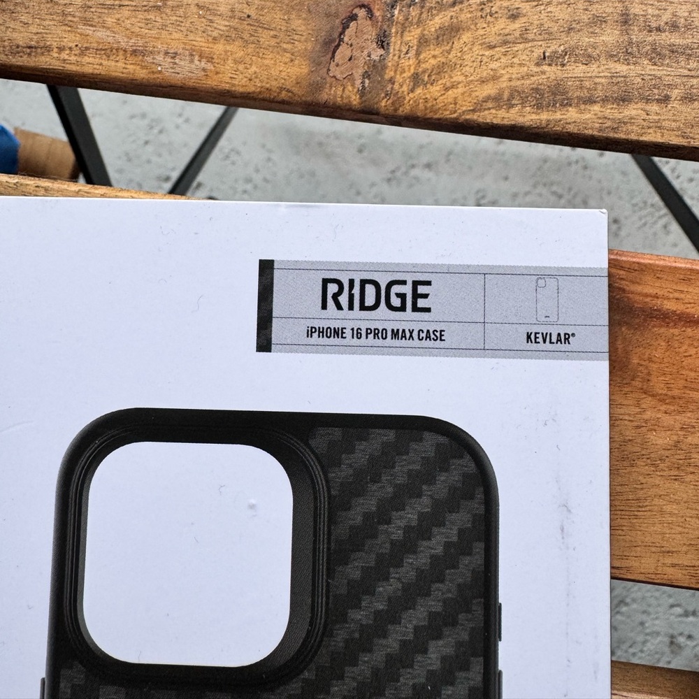 The Ridge IPhone case - Picture 9 of 9